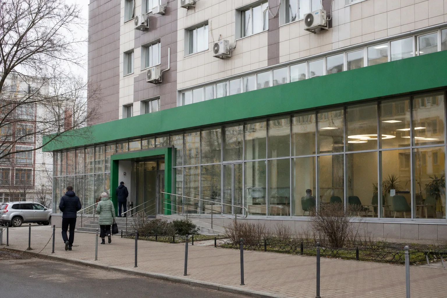 Бесплатный консилиум врачей в сети Adonis: правовые риски второго мнения